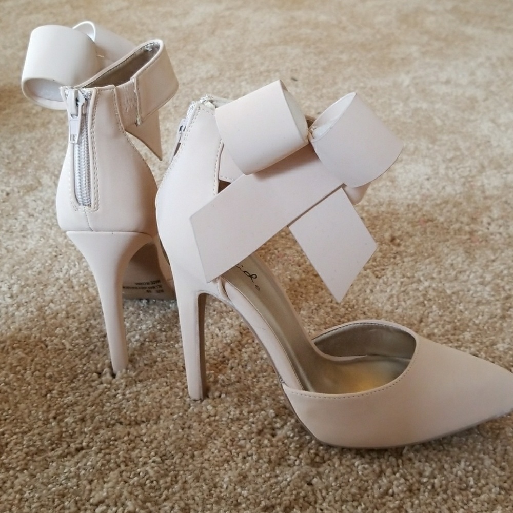 Nude Bow Sandals Pumps